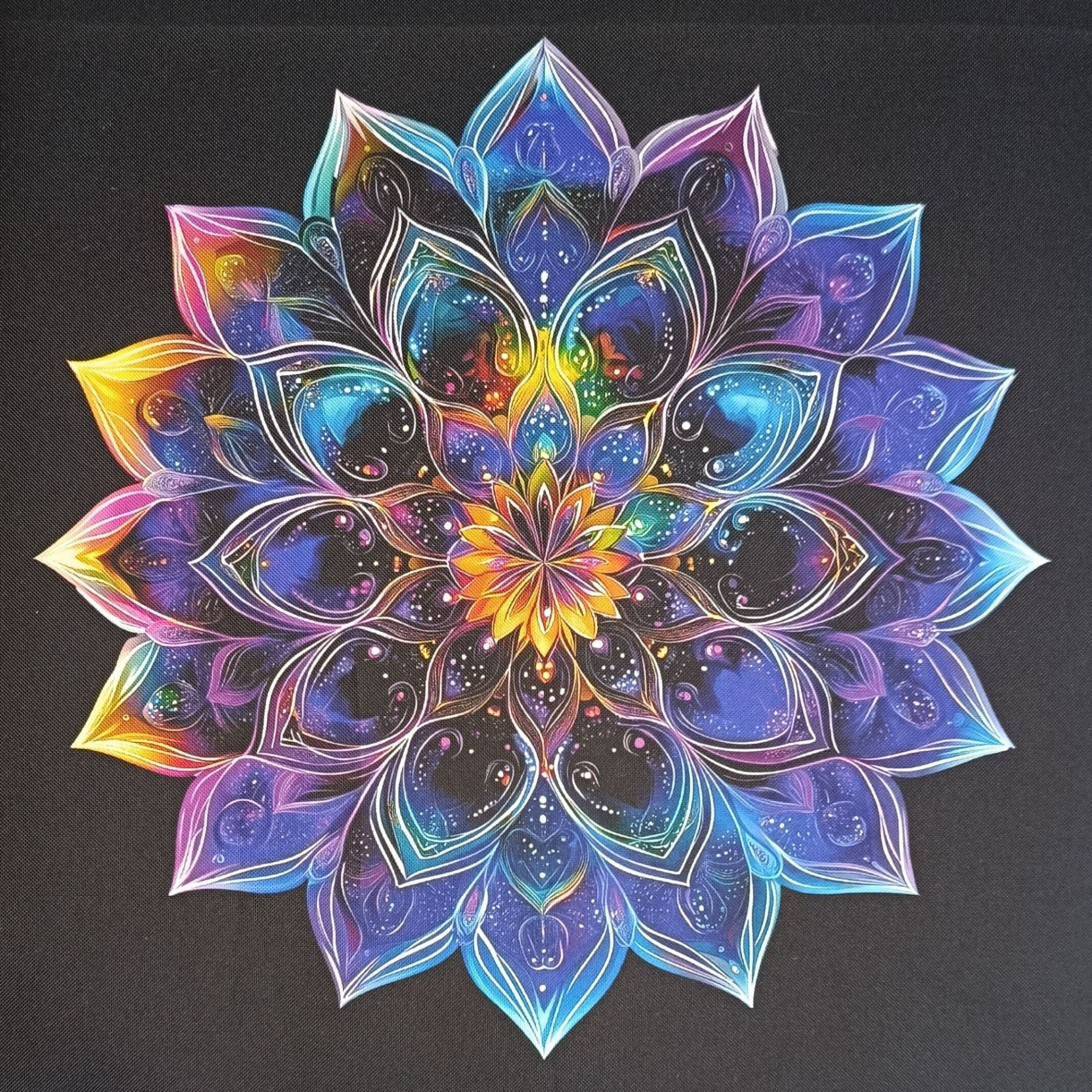 Modní-doplněk-s-mandalou