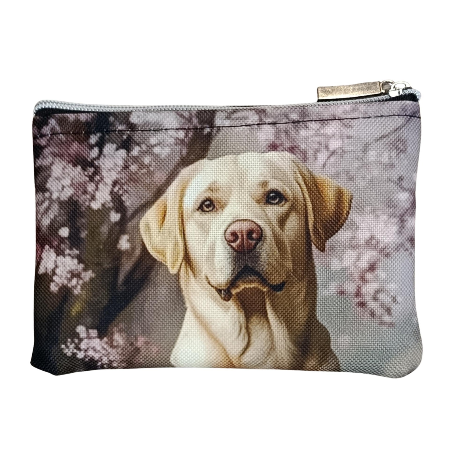 Kapsička s labradorem na přední straně